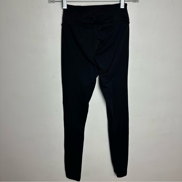 Gymshark Leggings Women's sz XS black Eyelet detail athleisure athletic gym - Picture 2 of 10
